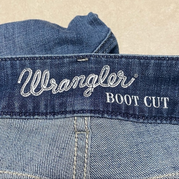Wrangler Jeans Girls Size 15 Blue Denim Stretch Boot Cut Jeans - Picture 5 of 9
